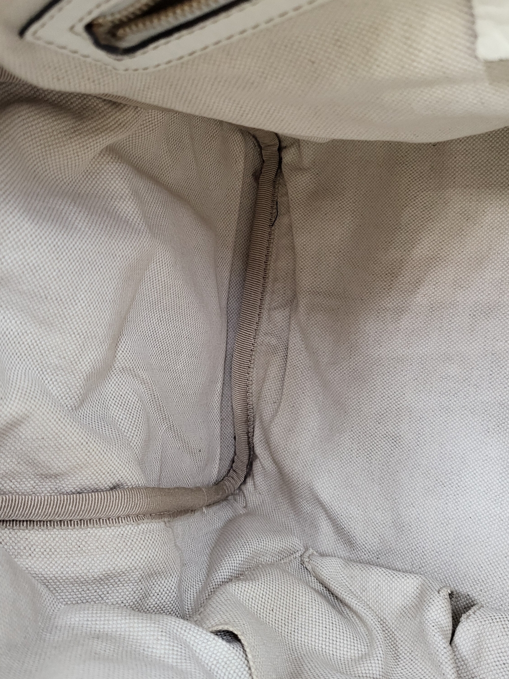 GUCCI White Lambskin Leather Web Stripe Medium Joy Boston 30,, Authentic w/COA. - Picture 13 of 16